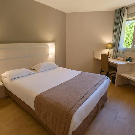 Logis L'embarcadere فندق 3*