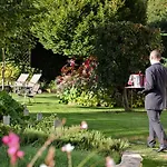 Hotel Logis L'embarcadere 3*