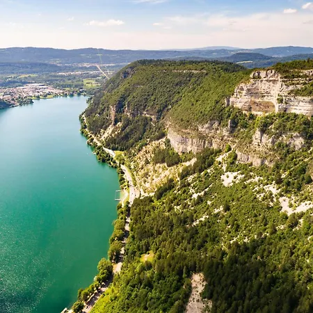 Logis L'embarcadere 3*