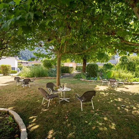 Logis L'embarcadere Hotel 3*