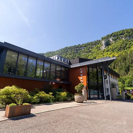 Hotel Logis L'embarcadere Nantua